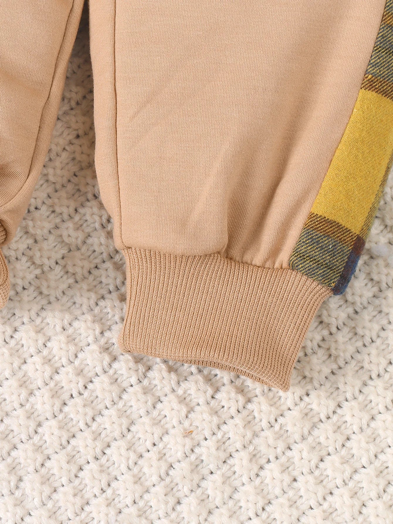 Winter 1-4 Years Old  Cool  Boys  Checkered Hooded Sweatshirt And Sports Pants Casual 2-Piece Set