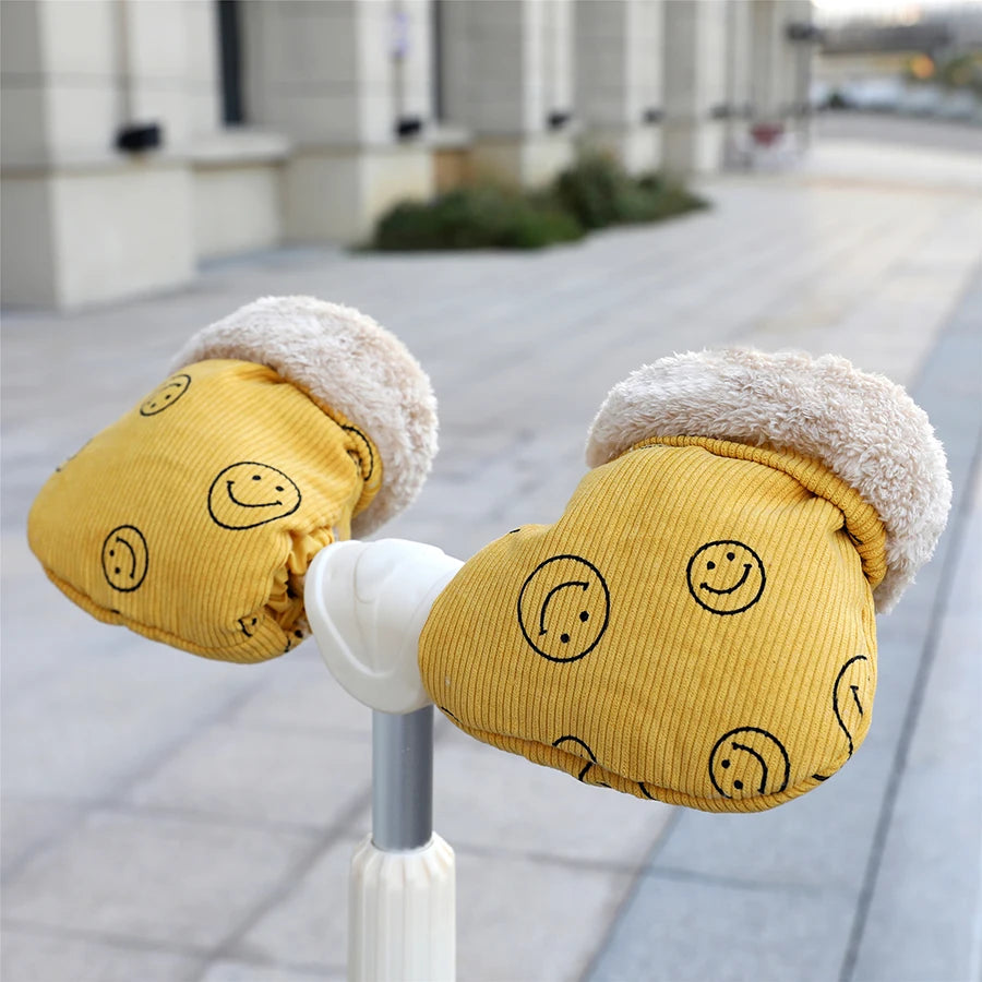 Children's Bicycle Gloves Children's Outdoor Sports Mittens Cartoon Printed Hands Warmer Scooter Gloves for Winter