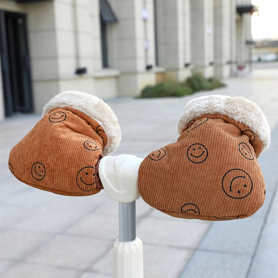 Children's Bicycle Gloves Children's Outdoor Sports Mittens Cartoon Printed Hands Warmer Scooter Gloves for Winter