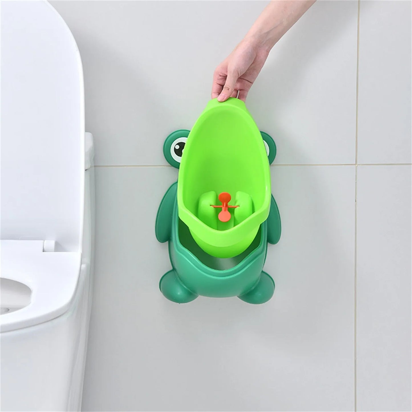 Baby Boys Standing Potty Cartoon Frog Shape Wall-Mounted Urinals Toilet Training Stand Vertical Urinal Potty Pee Infant Toddler